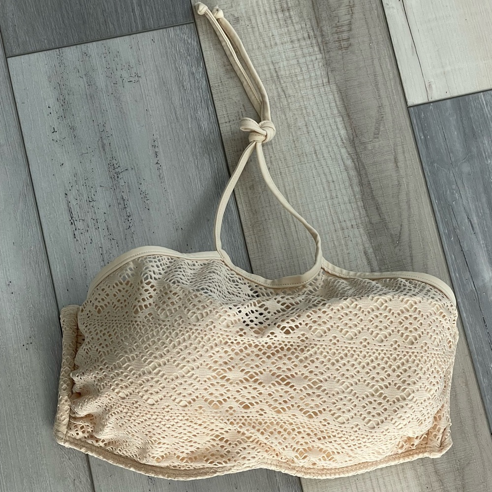 VENUS High Neck Crochet Lace Halter Bikini Top - Size 34DD / 32DDD / 36D
